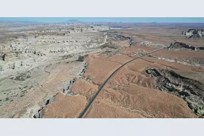 1330 E Lone Rock View, Big Water, UT 84741 - Photo 19