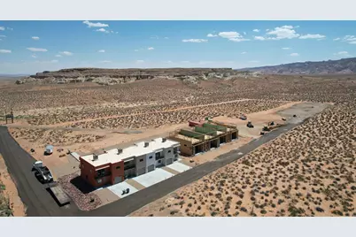 1330 E Lone Rock View, Big Water, UT 84741 - Photo 11