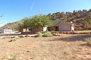 1892 N Golden Delicious Dr, Apple Valley, UT 84737 - Photo 9