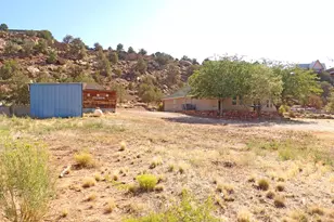 1892 N Golden Delicious Dr, Apple Valley, UT 84737 - Photo 5