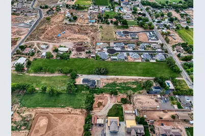 W 400 S, Hurricane, UT 84737 - Photo 9