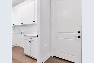 948 Mesa Ave, Toquerville, UT 84774 - Photo 11