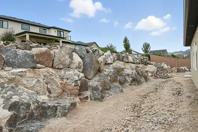 2156 S Bluff Dr, Cedar City, UT 84720 - Photo 45
