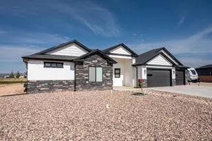 3977 Monarch Dr, Cedar City, UT 84721 - Photo 3