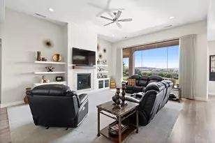 1236 Fairway Dr, Washington, UT 84780 - Photo 17