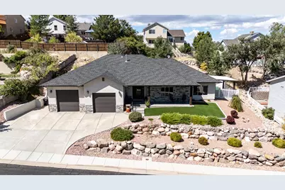 171 N Beacon Hill Dr, Cedar City, UT 84720 - Photo 1