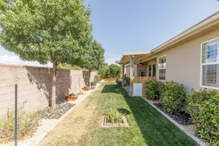 1229 E Black Brush Dr, Washington, UT 84780 - Photo 41
