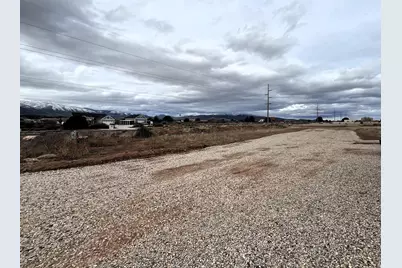 1913 S Badger Way, New Harmony, UT 84757 - Photo 3