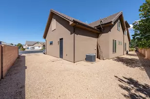2546 E 3000 S Circle, Saint George, UT 84790 - Photo 41