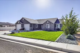 4509 N Gold Dust Trail, Enoch, UT 84721 - Photo 3