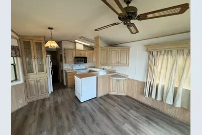 1225 N Dixie Downs Rd #136, Saint George, UT 84770 - Photo 7