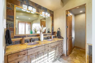 2919 N Chinle Cir, Saint George, UT 84770 - Photo 61