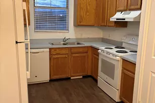 1050 E 500 S, Saint George, UT 84790 - Photo 3