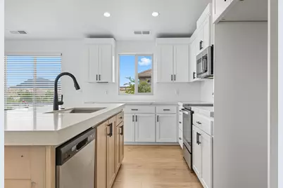2261 S Tonaquint #31, Saint George, UT 84770 - Photo 3