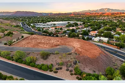 584 S Dixie Dr, Saint George, UT 84770 - Photo 1