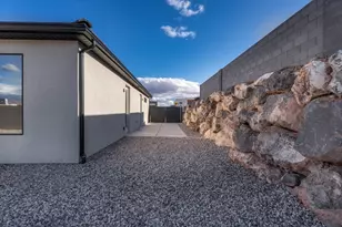 1546 W 840 S, Hurricane, UT 84737 - Photo 13