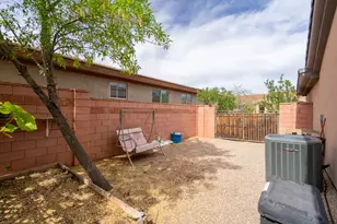 3404 E Sweetwater Springs Dr, Washington, UT 84780 - Photo 43