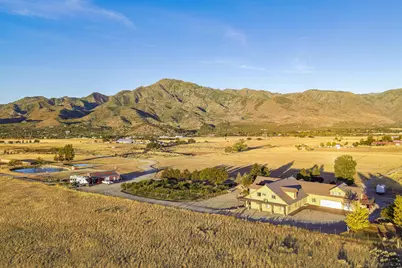 1109 E 400 S, New Harmony, UT 84757 - Photo 5