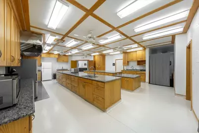 985 W Utah Avenue, Hildale, UT 84784 - Photo 35