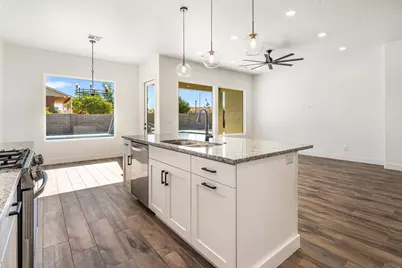 1007 S Quick Draw Dr, Washington, UT 84780 - Photo 9