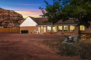 765 N Juniper St, Hildale, UT 84784 - Photo 51