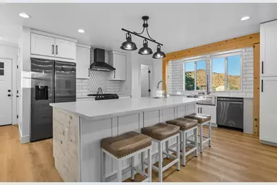 765 N Juniper St, Hildale, UT 84784 - Photo 11