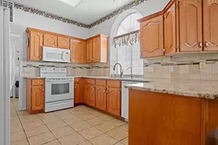 39 N Valley View Dr, Saint George, UT 84770 - Photo 13