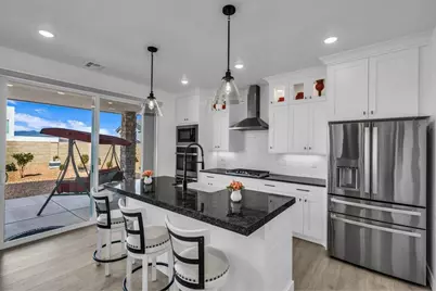 674 W Green Mountain Dr, Saint George, UT 84790 - Photo 9