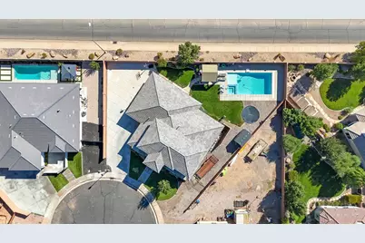 2582 S Songbird Cir, Washington, UT 84780 - Photo 9