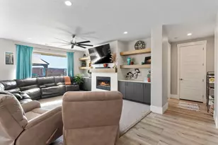 2582 S Songbird Cir, Washington, UT 84780 - Photo 21