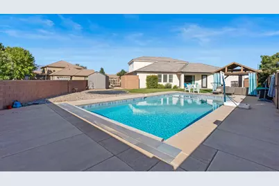 2582 S Songbird Cir, Washington, UT 84780 - Photo 15