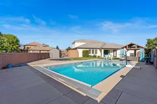 2582 S Songbird Cir, Washington, UT 84780 - Photo 15