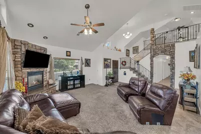 222 S Valley View Dr, Hurricane, UT 84737 - Photo 5