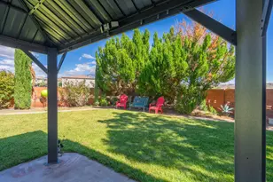 392 N Windsor Dr, Washington, UT 84780 - Photo 57