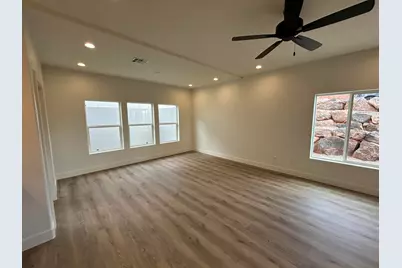 1541 E Mead Ln, Saint George, UT 84770 - Photo 7
