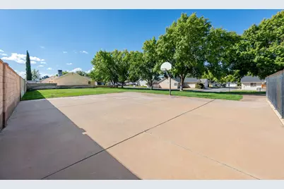 1040 N 1300 W #7, Saint George, UT 84770 - Photo 31