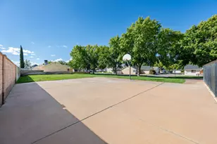 1040 N 1300 W, Saint George, UT 84770 - Photo 31