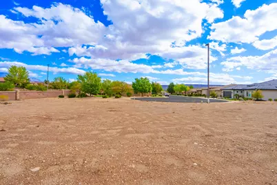 2702 W San Marcus Cir, Saint George, UT 84770 - Photo 15