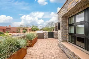 2085 N Tuweap Dr, Saint George, UT 84770 - Photo 3