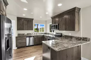 96 S 200 St E, Saint George, UT 84770 - Photo 15