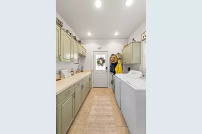 2562 E 3670 S, Saint George, UT 84790 - Photo 9