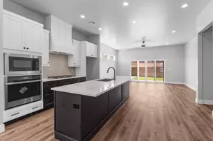 1071 E Coyote Crest Dr, Washington, UT 84780 - Photo 11