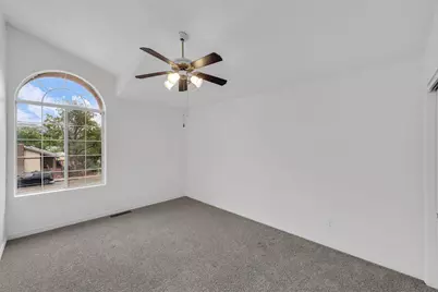 85 E 400 N, Hurricane, UT 84737 - Photo 11