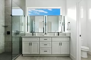 2011 W Grand Teton Rd, Hurricane, UT 84737 - Photo 13