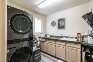 695 N Daybreak Dr, Saint George, UT 84770 - Photo 69