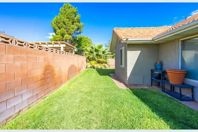 695 N Daybreak Dr, Saint George, UT 84770 - Photo 45