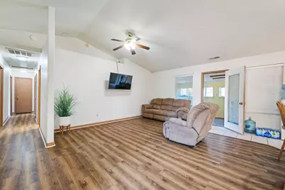 2095 S Solana Cir, Washington, UT 84780 - Photo 11