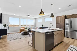 1328 E Lone Rock View Dr, Big Water, UT 84741 - Photo 21