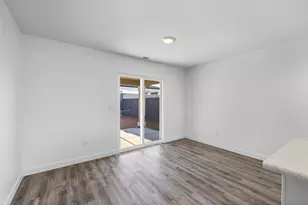 1833 S Queens Garden Dr, Washington, UT 84780 - Photo 7