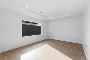 1805 S Queens Garden Dr, Washington, UT 84780 - Photo 13